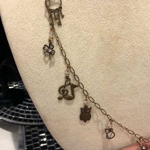 Vintage Charm All Antiqued Gold & Crystal Long Necklace-Boutique - Picture 4 of 7